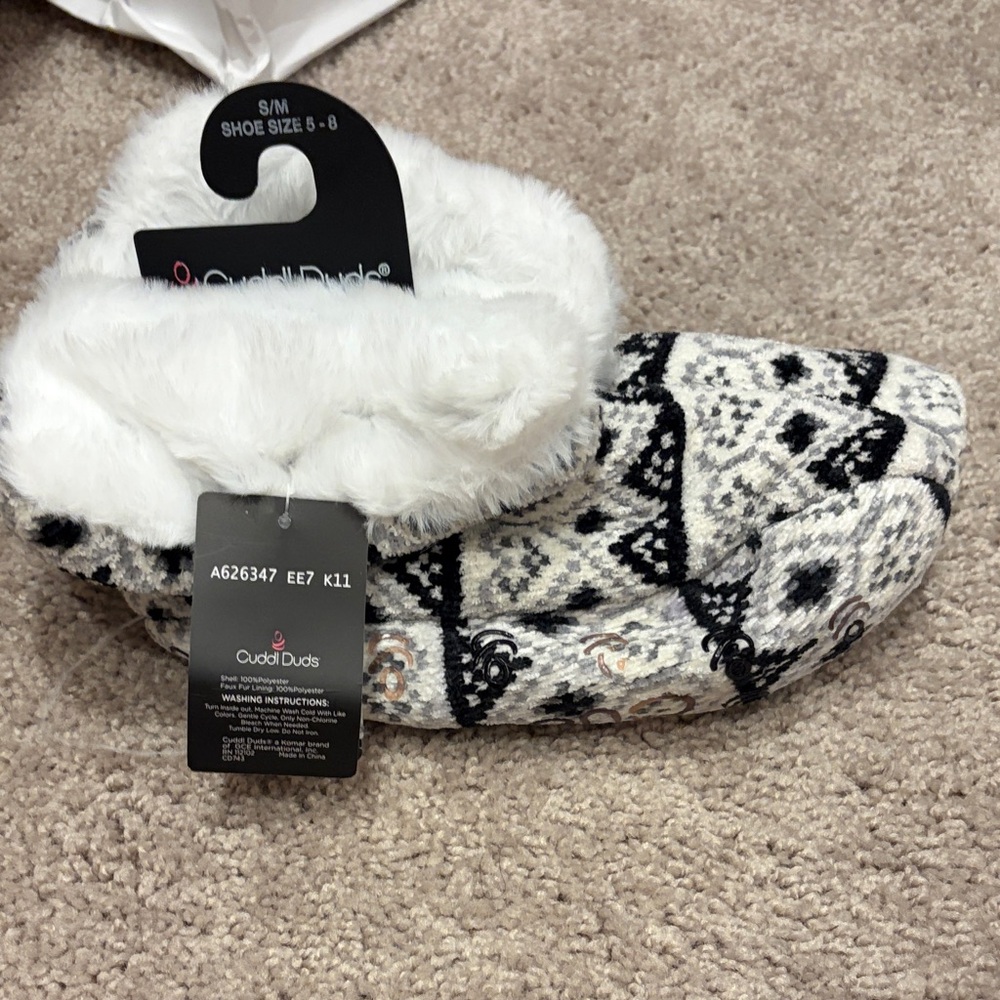 Cuddl Duds Black and White Patterned Slippers